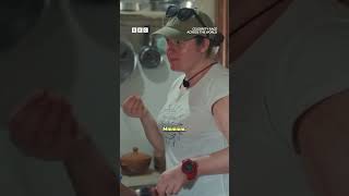 Don't mind me, I'll just be doing the dishes 🙄😆 - BBC screenshot 4