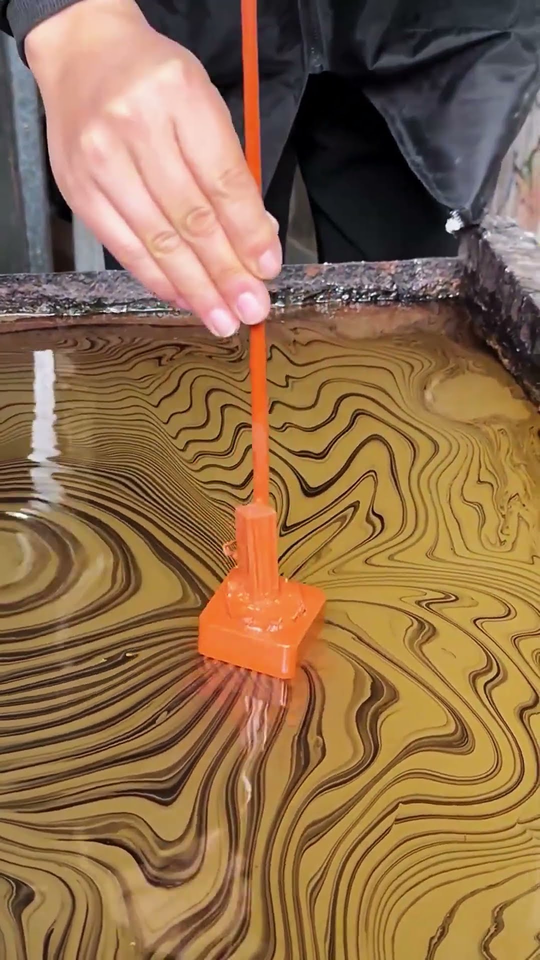 Process of making wood grain aluminum handrail- Good tools and machinery make work easy