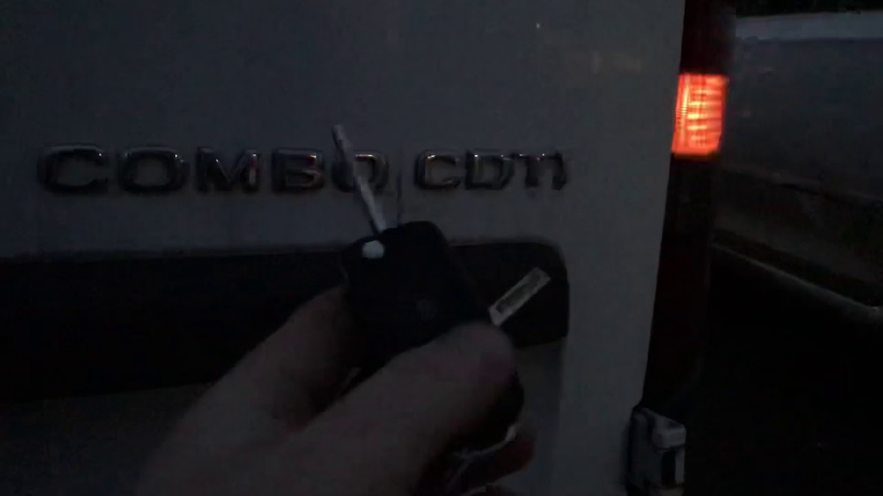 Опель комбо загорелся ключ