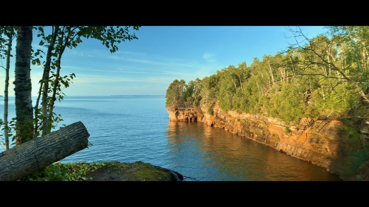 Hiking Meyers Beach Trail on Lake Superior | Lakeshore Cliffs & Chillout Music | Nature & Music 130