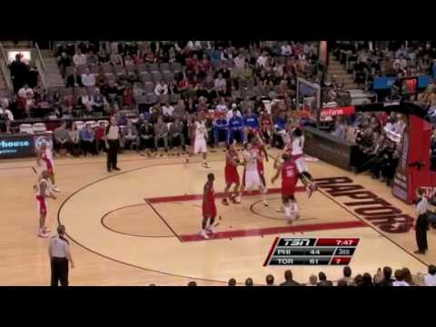 Chris Bosh dunks on Thaddeus Young