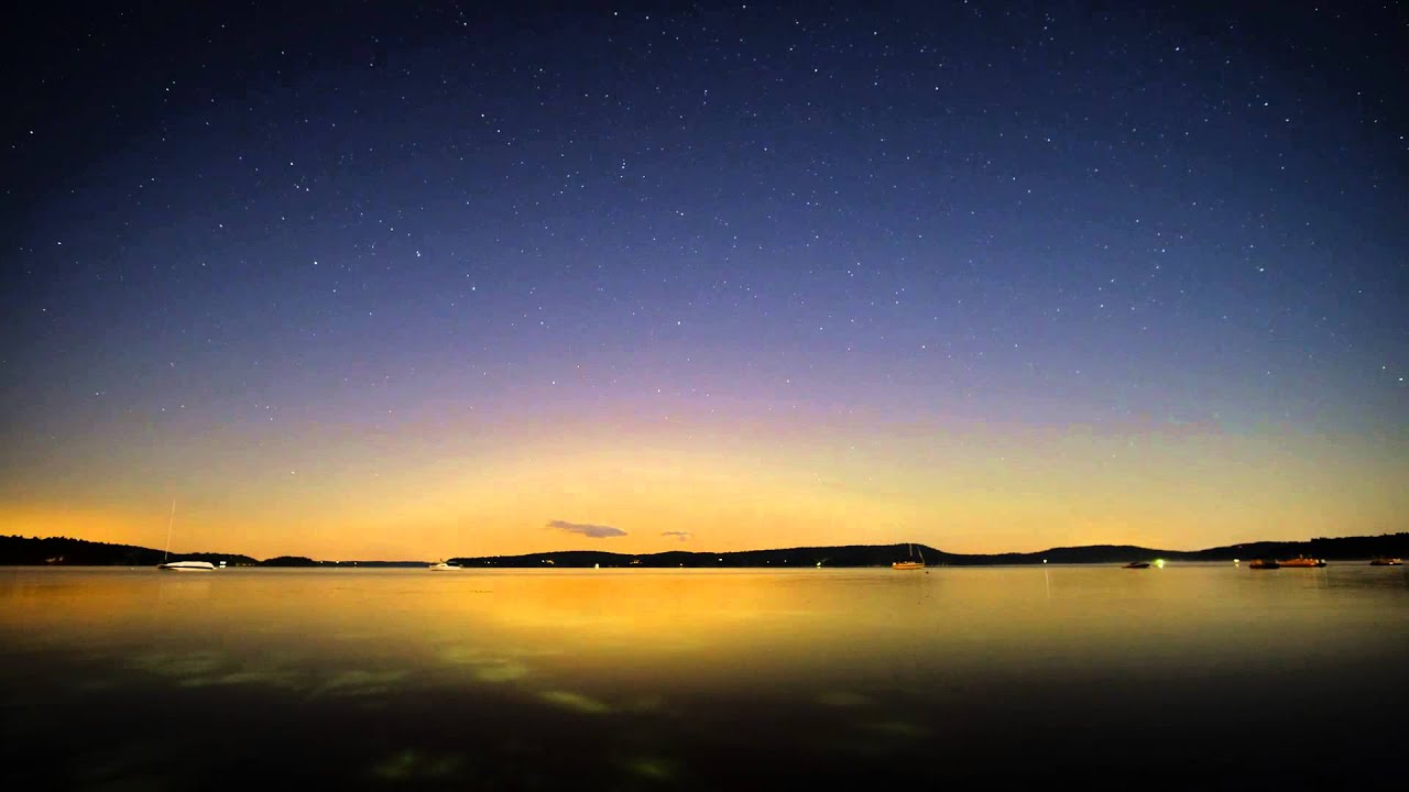Northern Lights Timelapse in Malletts Bay, Vermont taken 9/12/2014. YouTube
