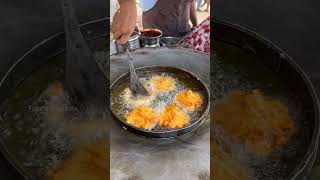 Stylish UP Guy Selling Aloo Tikki for just 15Rs/-😱😱 सस्ती भी, स्वादिष्ट भी👌🏻👌🏻 Indian Street Food