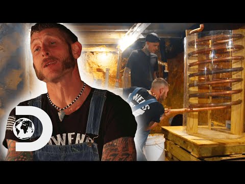 Josh And Colt Make A Transparent Worm For Their Still | Moonshiners