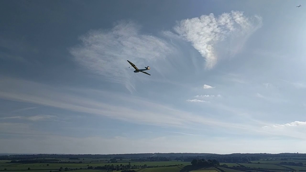 20180602 model gliders on White Sheet Hill
