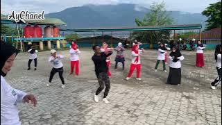 Dj Kto To Marsha and The Bear || Senam Kreasi || Moms Ceria Lagarutu