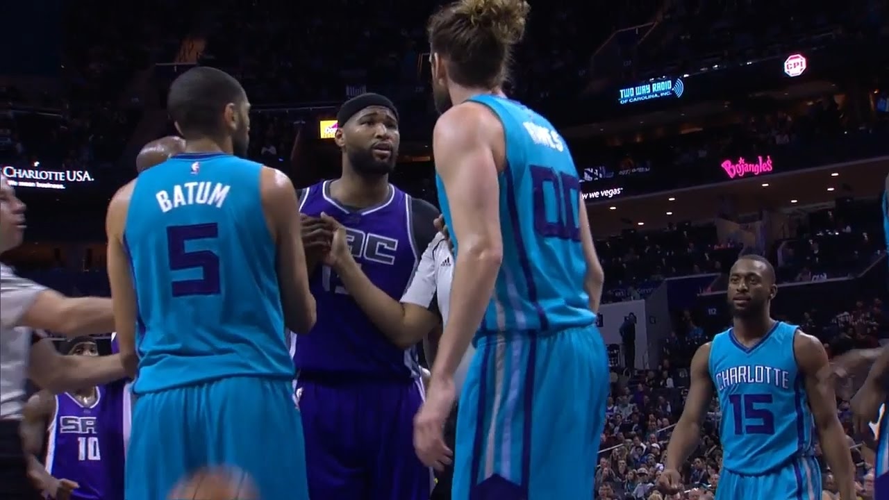 DeMarcus Cousins & Spencer Hawes Scuffle | Kings vs Hornets | Jan 28, 2017 | 2016-17 NBA Season