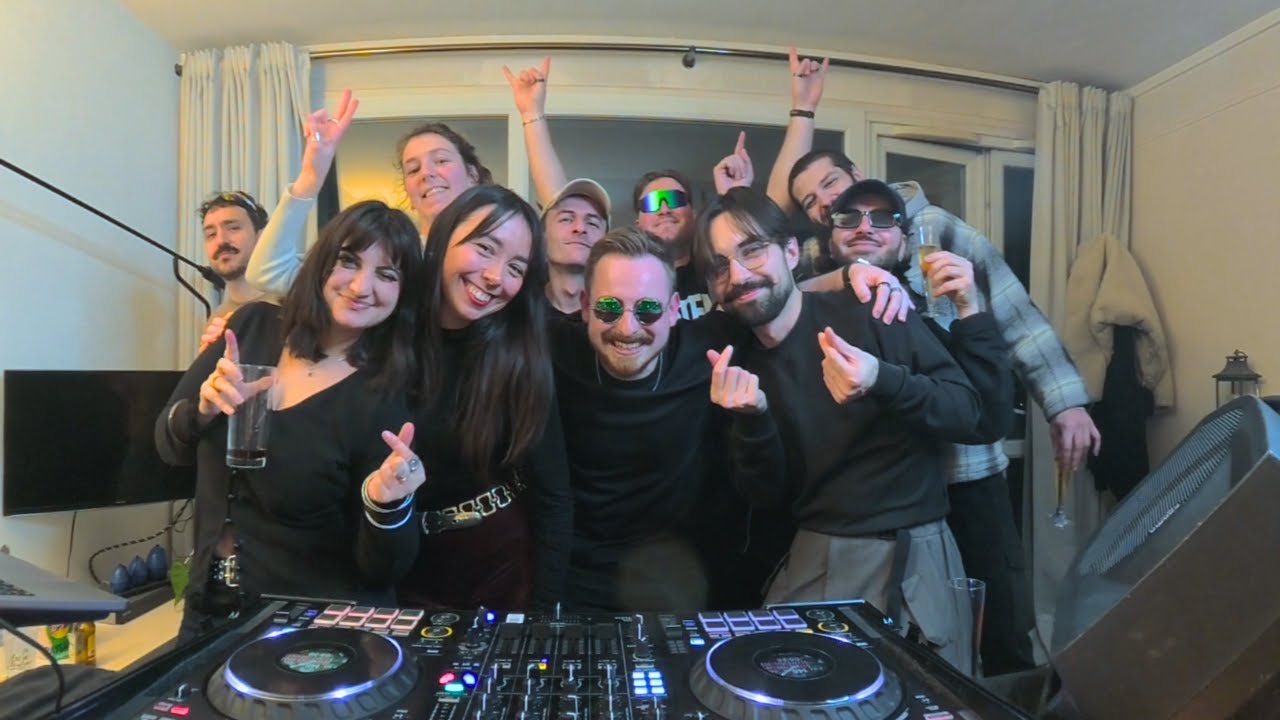 Alex Sunbelt – New Year Set 26’ (Live from a Paris Flat)