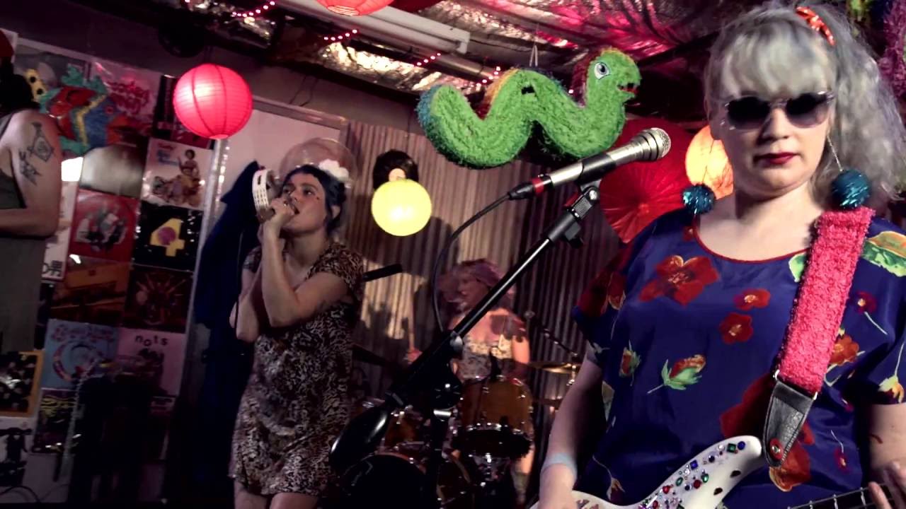 girls like you Tacocat - Crimson Wave (Live on PressureDrop.tv)