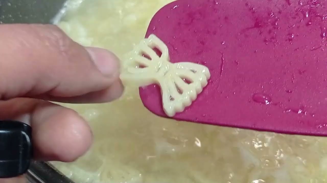 كراتان المعجنات بالصلصة البيضاء  #كراتان#