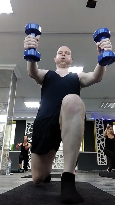 Подъем гантелей перед собой. Выпады с гантелями. #motivation # ...