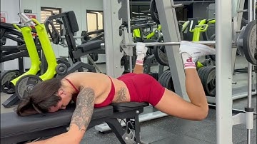 SMITH MACHINE REVERSE HYPEREXTENSION 