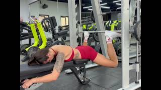 SMITH MACHINE REVERSE HYPEREXTENSION 