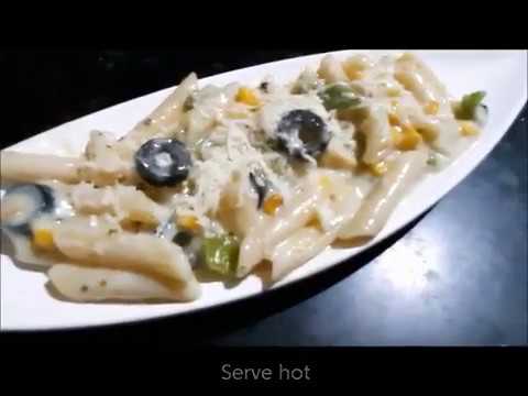 White Sauce Pasta | Vegetable Pasta | Italian food | Creamy Cheesy Pasta | Indian Street Food (Khana pakana)