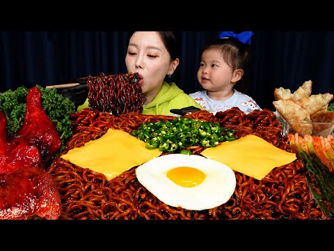 Jjapaghetti Cheese &amp; <strong>Egg</strong>! with <strong>Chicken</strong> BBQ Mukbang ASMR Ssoyoung