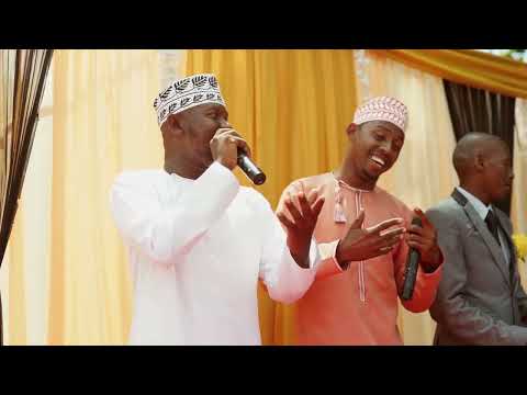 ANGALIA UST JUMA FAKI ALIVYOINOGESHA SHEREHE YA SKULI YA CHUINI AWASIFIA KWA KUPATA MATOKEO BORA 