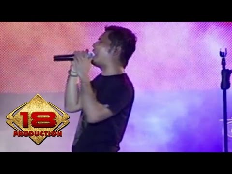 Andra And The Backbone - Jalanmu Bukan Jalanku (Live Konser Malang  April )