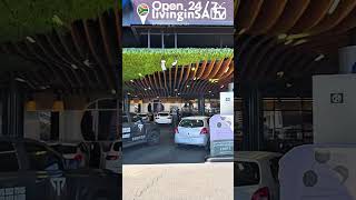 🇿🇦Rosebank's Luxury Restaurant & Luxury Gas Station✔️