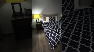 Quick room tour in #Seattle - Best Motel! #travel #soloroadtrip