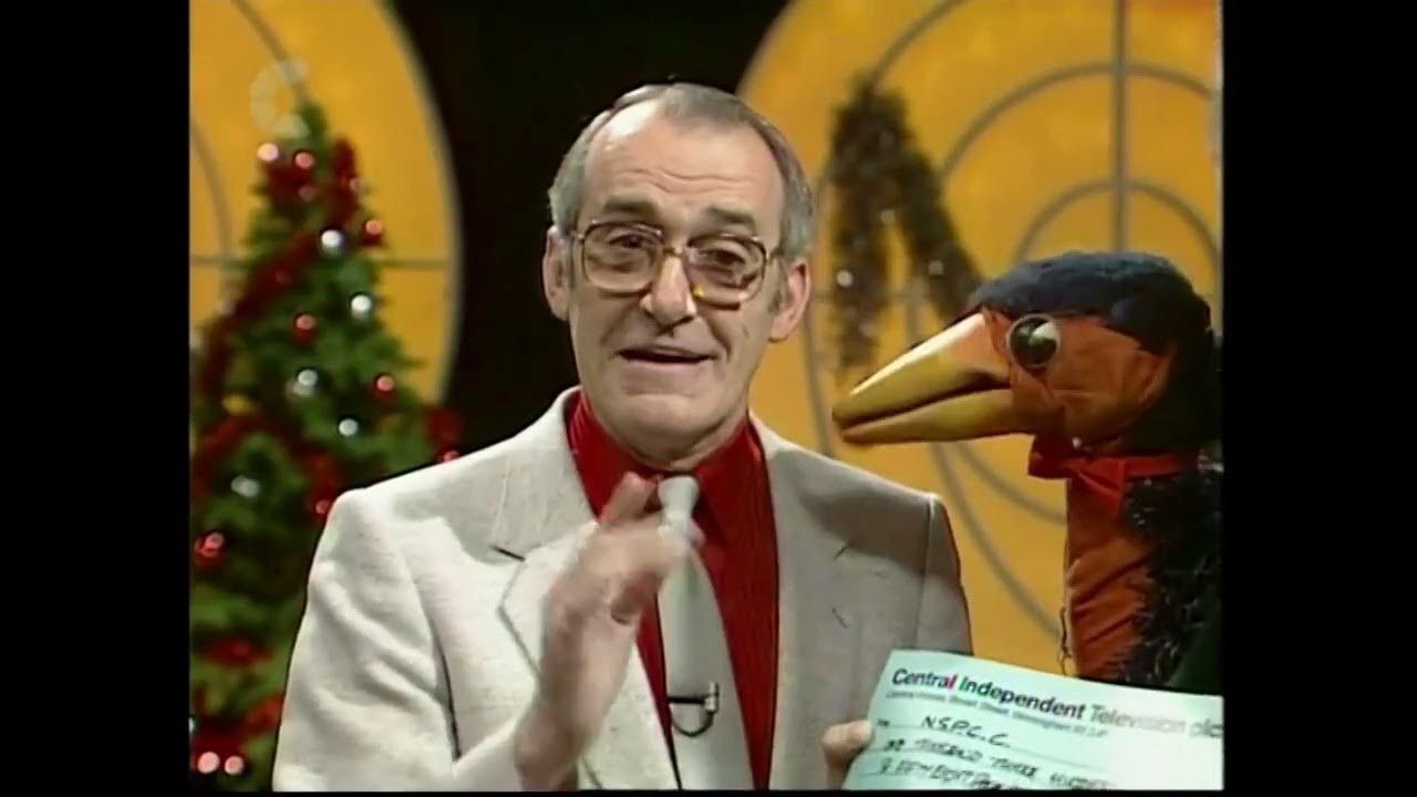Rod Hull and Emu on Bullseye Christmas Special (23rd December 1984