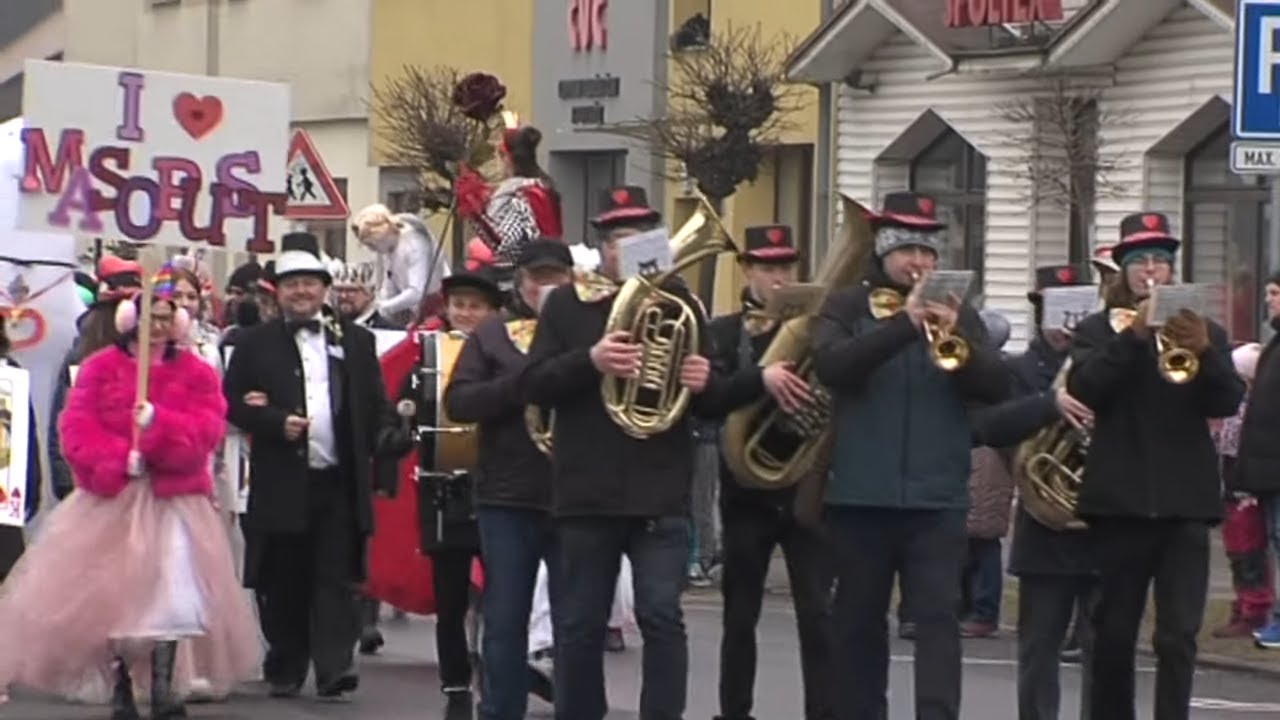 🎭 Valentýnský masopust v Kravařích: Svatba v průvodu! ❤️ │ #Hlucinsko.TV │ @TelevizeHlucinsko