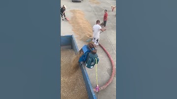 Vehicle-mounted Flexible Feed Auger