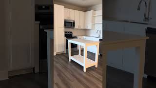 A4 FLOORPLAN! 911 sq ft, one bed, one bath, and a den!
