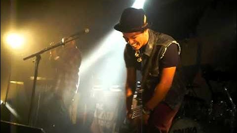 Phillip Laurence & the band pranking Bruno Mars