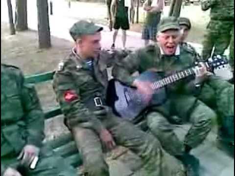 Солдатская песня чечня. Чечня в огне здесь не аф. Песни про чеченскую войну. Солдатская песня чечня. Груз 200 первая чеченская.