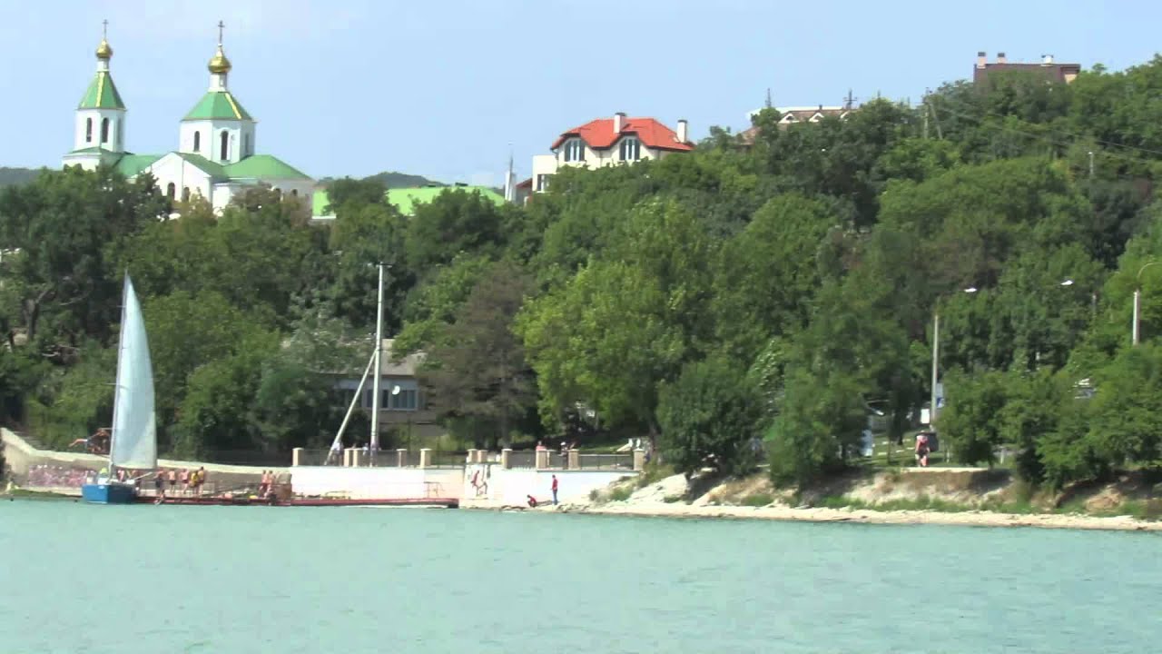 Круглое озеро в абрау дюрсо Круглое озеро в абрау дюрсо