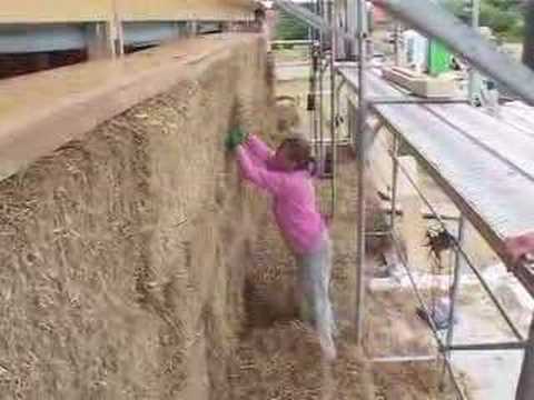 Houses of straw - the rediscovery of strawbale building