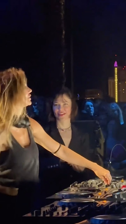 Deborah De Luca & Ninakravis 🔥🔥Techno music 2024