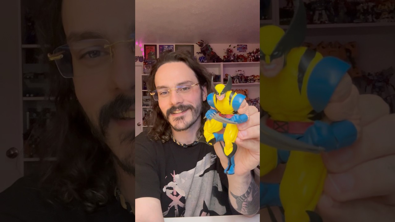 Posing the new Wolverine!! 