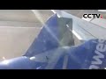 美国波音一客机发动机罩脱落 被迫返航 | CCTV中文《新闻直播间》