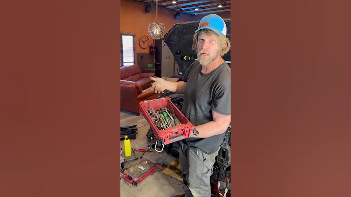 Mechanic HATES Milwaukee Plastic Packout tool boxes & needs their magnetic trays to fix it…