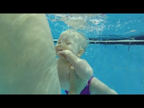 Videó: Hogyan Lehet Megtanulni Pillangót úszni