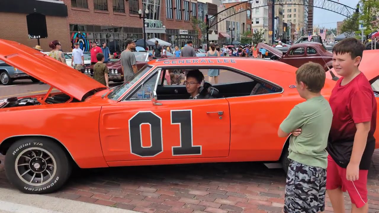 BACK TO THE BRICKS 2025 - CAR SHOW - LIVE - WALKTHROUGH - DOWNTOWN FLINT MICHIGAN
