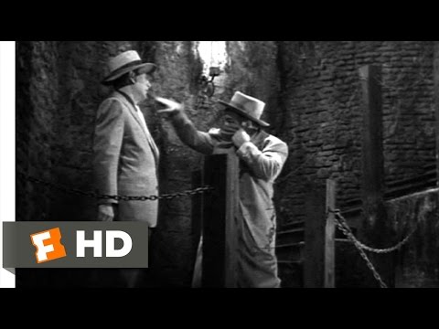 Abbott and Costello Meet Frankenstein (6/11) Movie CLIP - Where Are They? (1948) HD