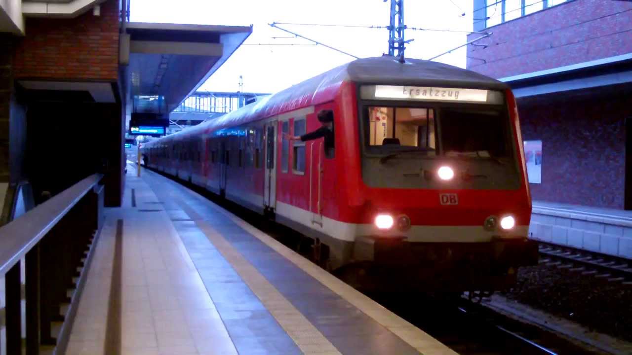 Ausfahrt BR112 mit n-Wagen und Makro in Berlin Gesundbrunnen