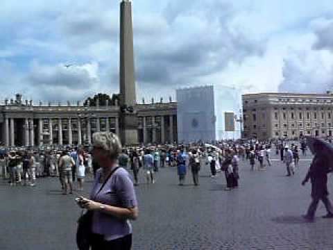 Video: Besöker Petersplatsen i Vatikanstaten