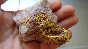 Gold Specimen Specific Gravity Test on 268 gram Quartz Specimen