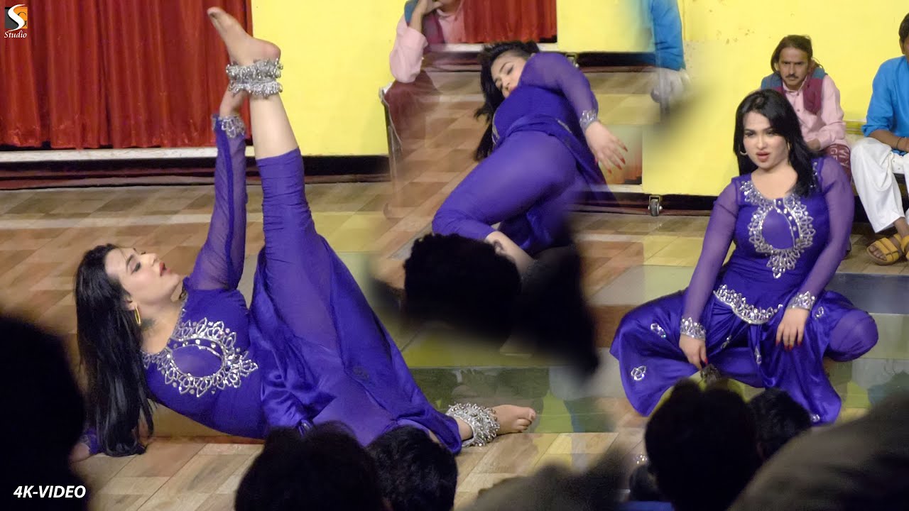 Mera Aisa Button Daba De  Rimal Shah Stage Dance Performance  Friends Theater Sahiwal 2023