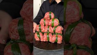 生肉で米を包んだ和牛おにぎり!濃いめのタレとの相性も抜群【ヒロキヤ六本木】