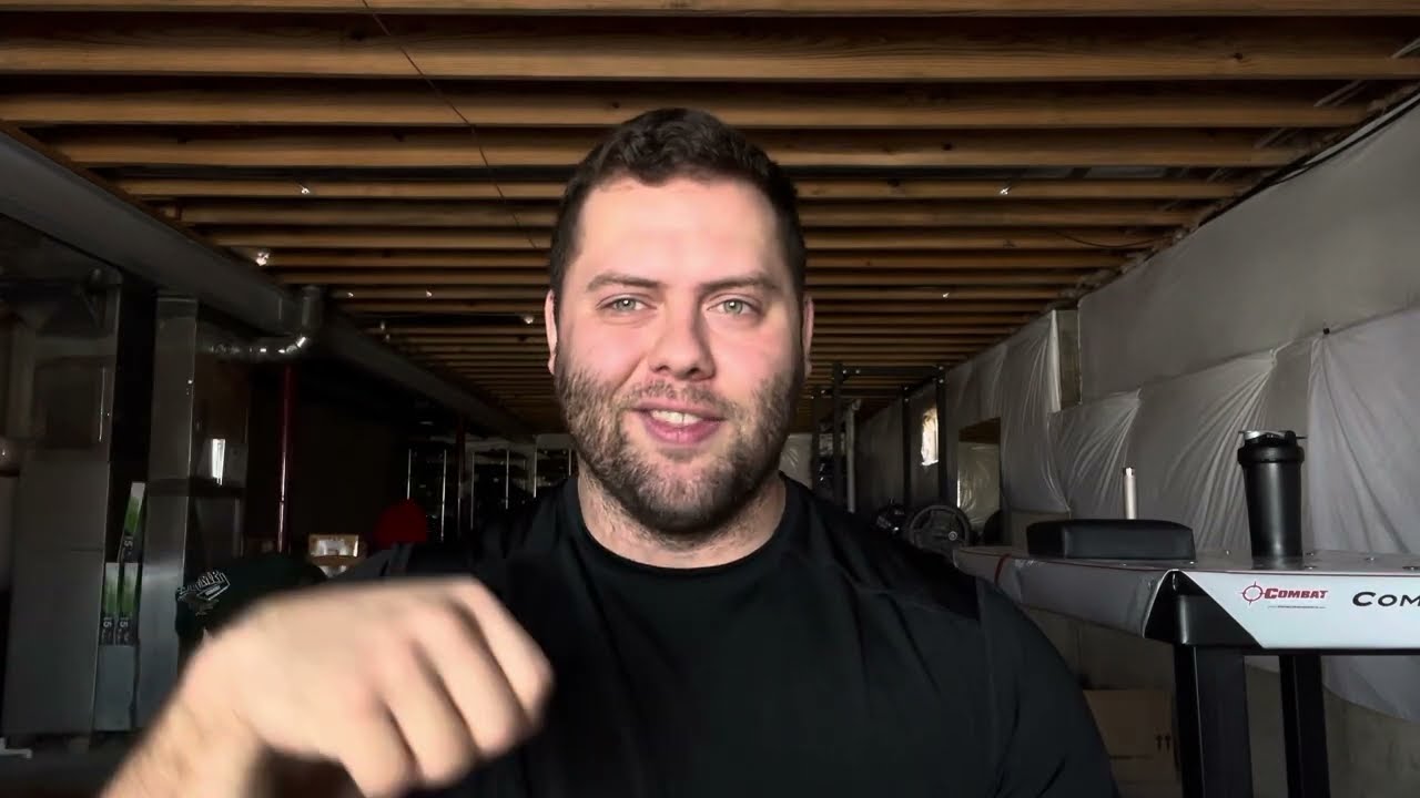 Everyone Should Be Doing Full-ROM Dumbbell Wrist Curls