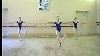 The slowest fondue ever on the center, on demi pointe. Vaganova Ballet Academy, 1996 screenshot 1