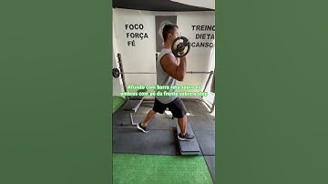Afundo com barra reta sobre os ombros com pé da frente sobre o step - prof. Matheus Gomes