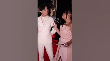ديماش يتكلم العربية مع كارول Dimash Speaking Arabic 