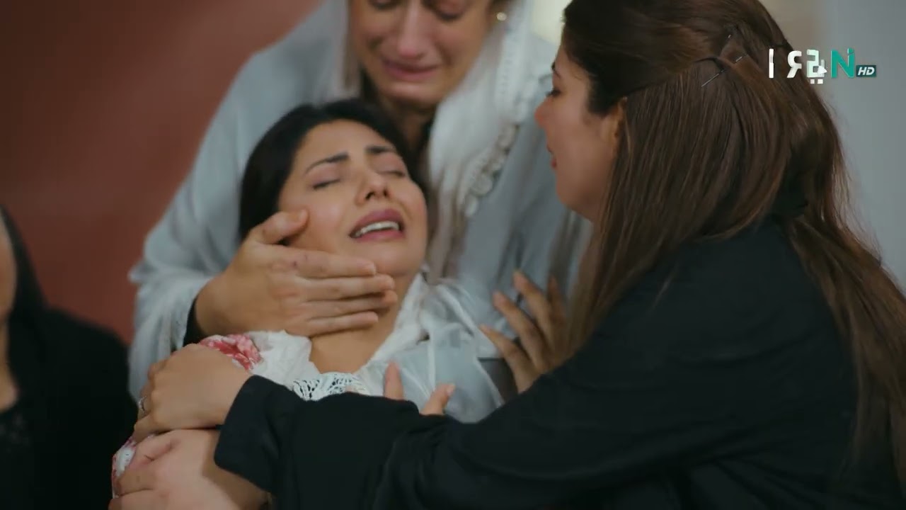 Khandan Par Qayamat Toot Pari #ainaasif #hariswaheed #maa #shortvideo