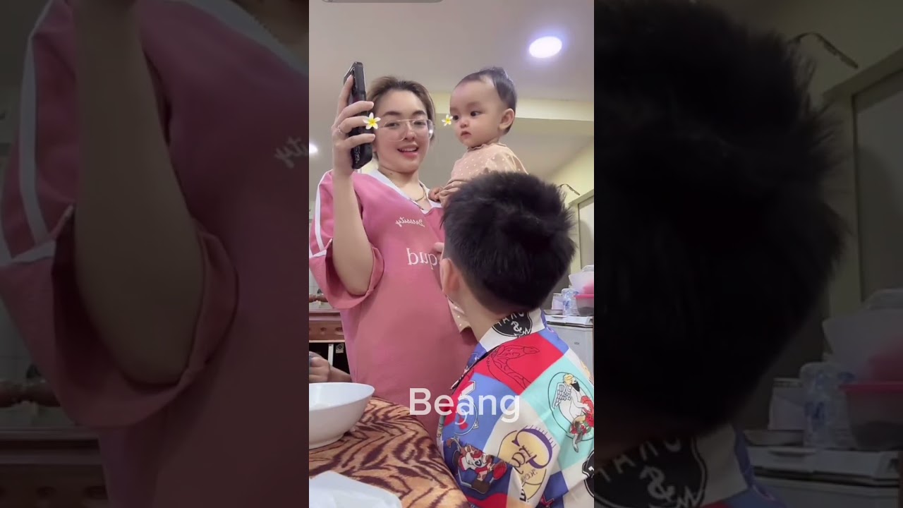 แม่เฮ็นน้ำเพชรอยู่กับลูกๆพร้อมหน้าบีเอ็มรถเบนซ์เบนลี่