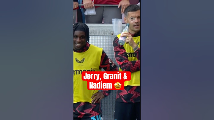 Joking around with old teammates 😂
